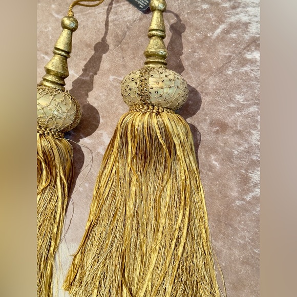 NEIMAN MARCUS Large & Lavish Embroidered Gold Curtain Drapery Tassel Tieback 21” - Picture 6 of 16